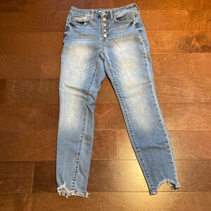 SO 7/28W Vintage Vibe High Rise Ankle Skinny faded light blue